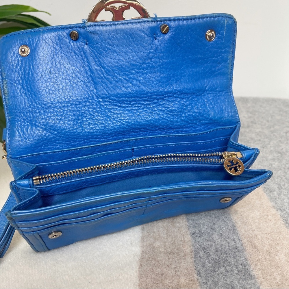 Tory Burch "Amanda" Wallet/wristlet Bright Blue Pebble Leather - Picture 7 of 11